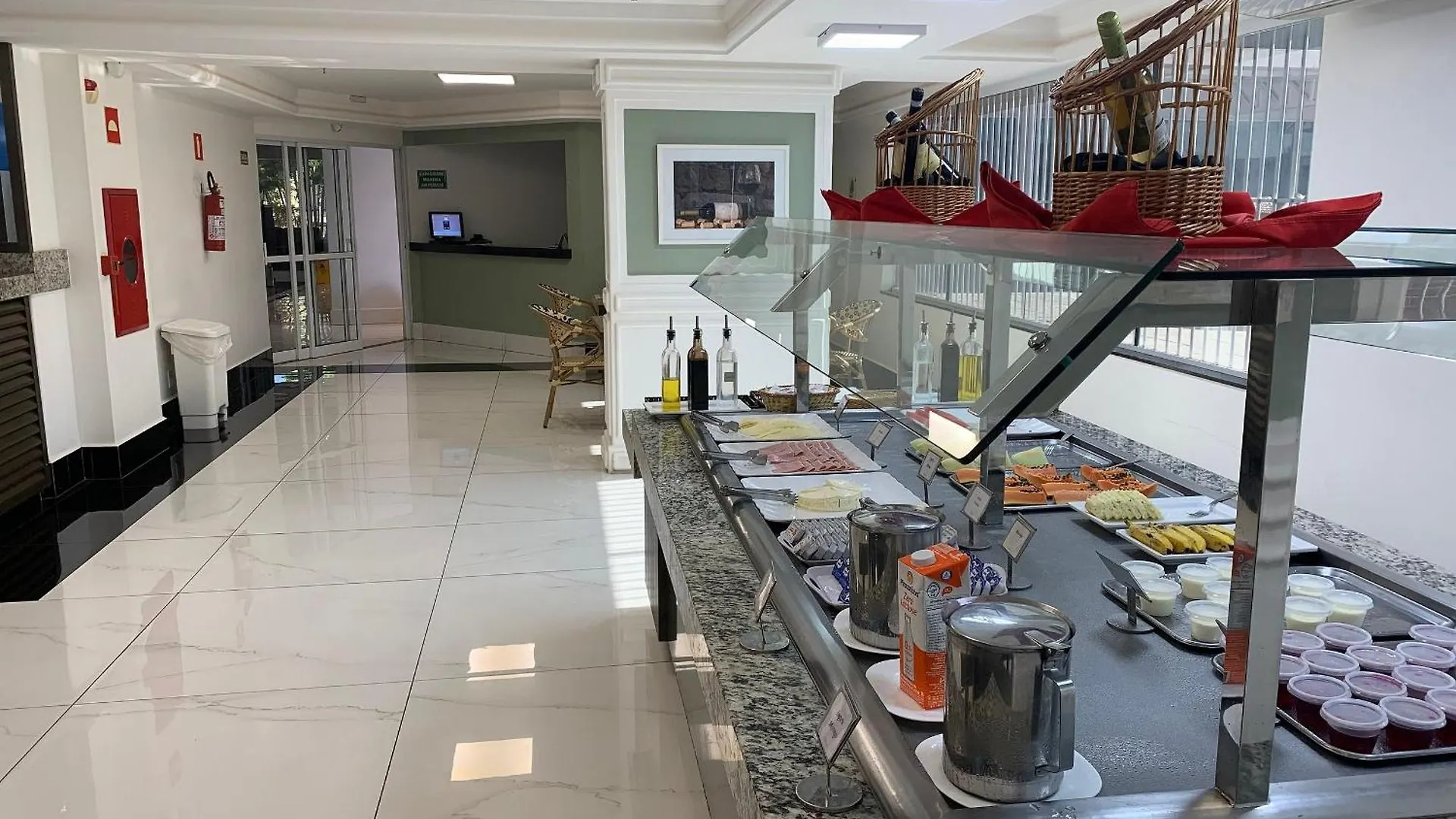 Piazza Diroma Hotel Com Cafe Da Manha E Acesso Ao Acqua Park E Splash Caldas Novas Brazylia